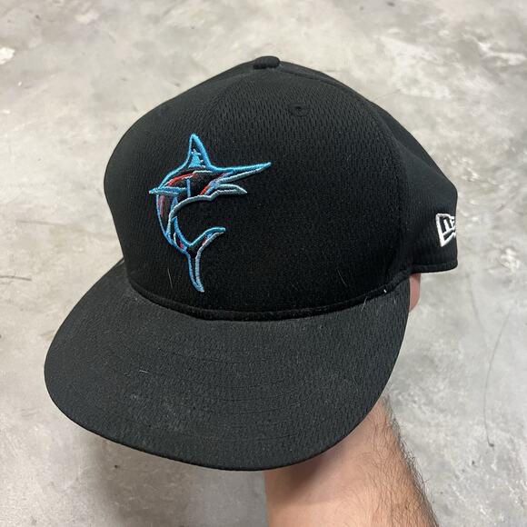 2021 Miami Marlins Black Fitted Hat ST BP 7 1/4 DP45149 New Era - Picture 1 of 7